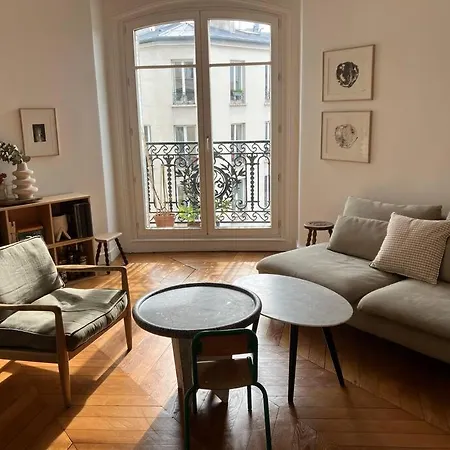 2 Avec Vue 11 Paris